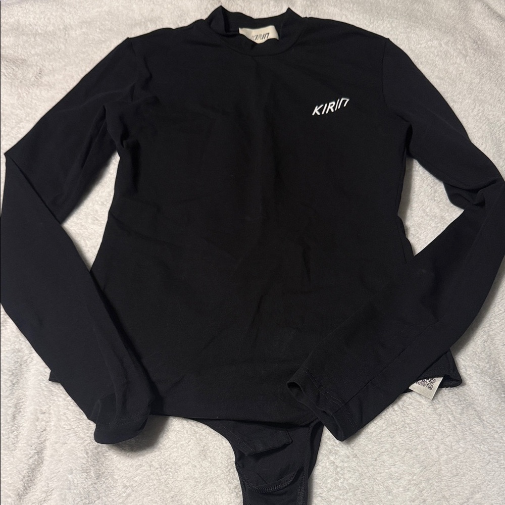 Kirin Backless Long Sleeve Top